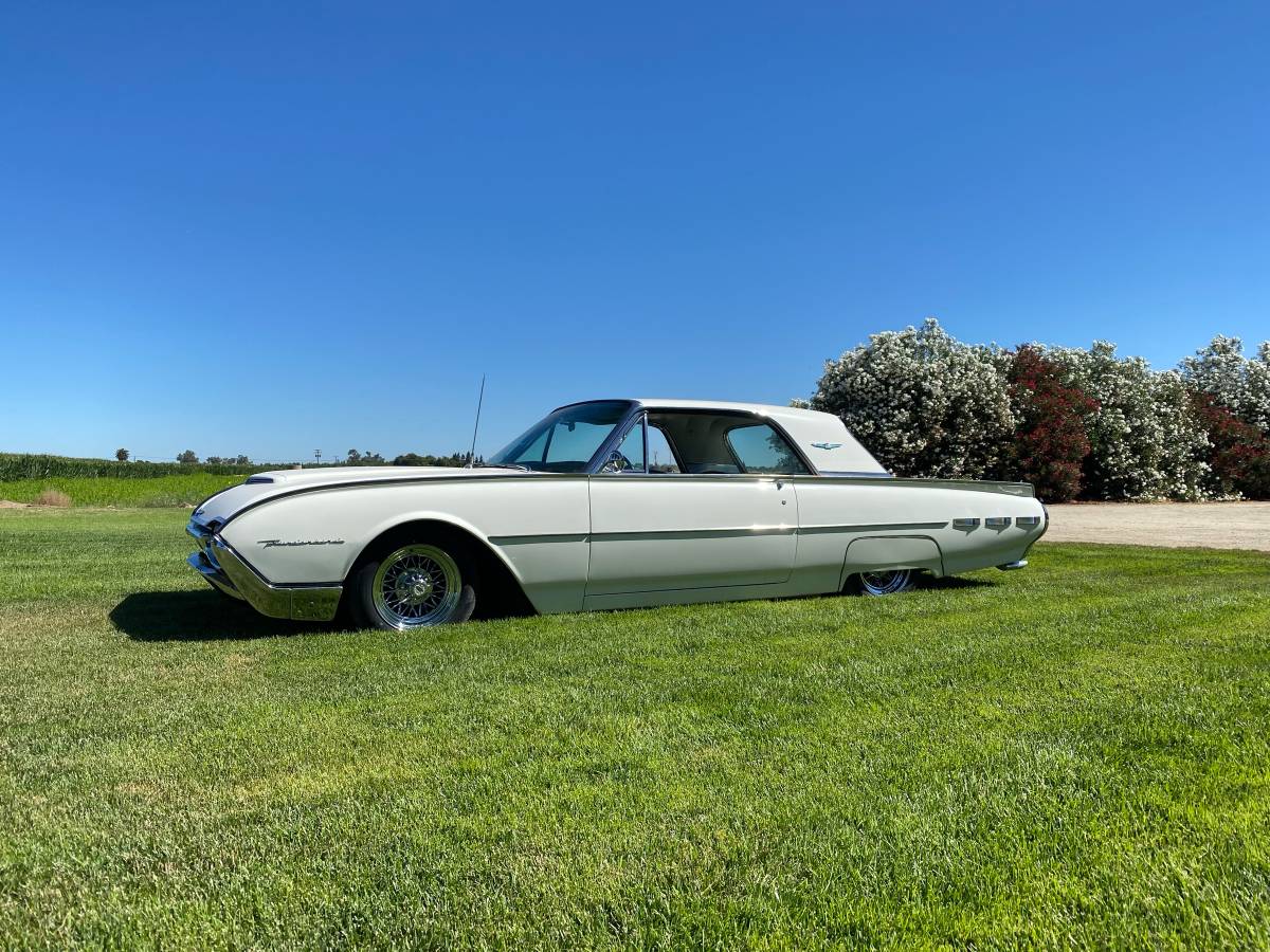 Ford-Thunderbird-coupe-1962-white-117916