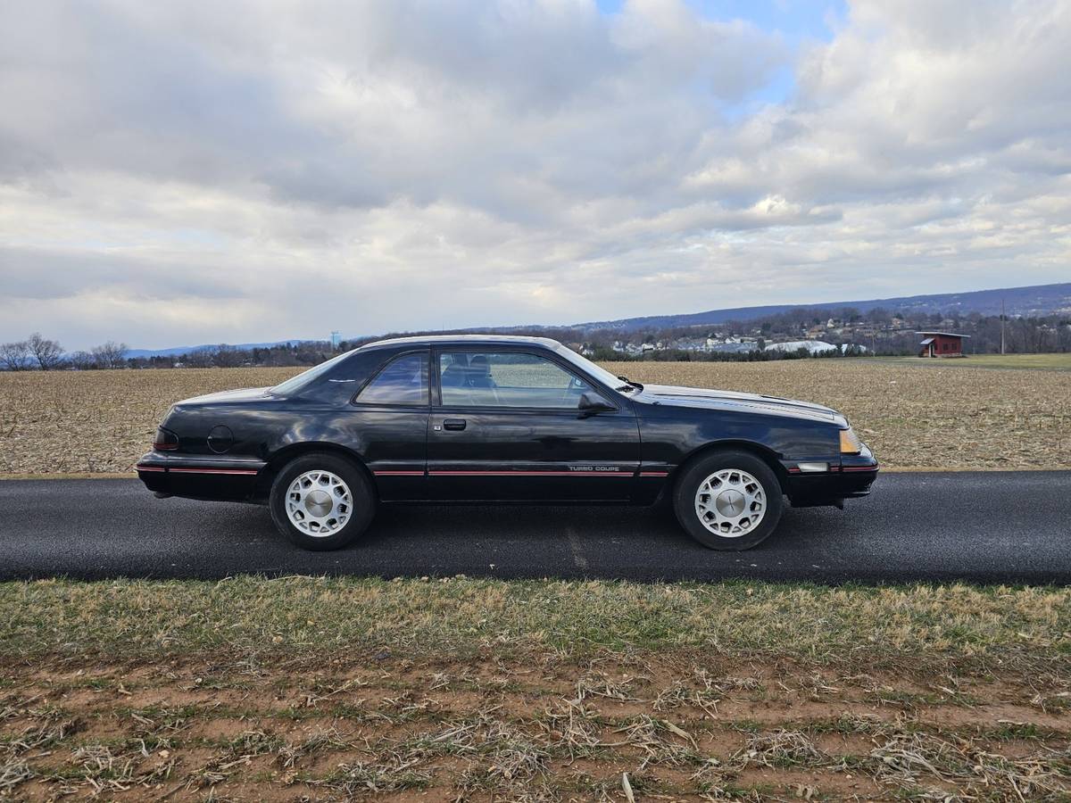 Ford-Thunderbird-turbo-coupe-1987-black-212433-3