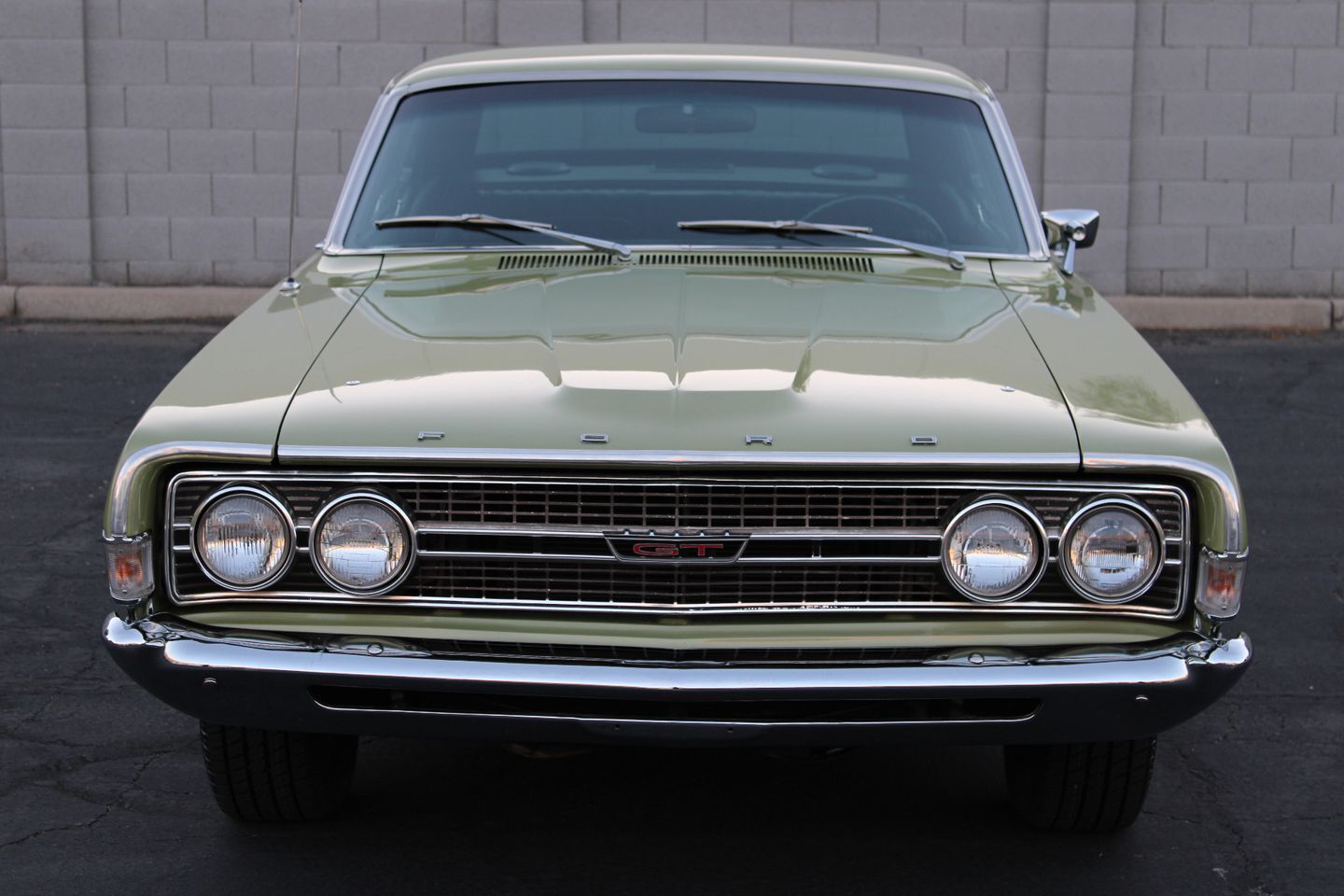 Ford-Torino-Coupe-1968-Gold-Black-98914-8