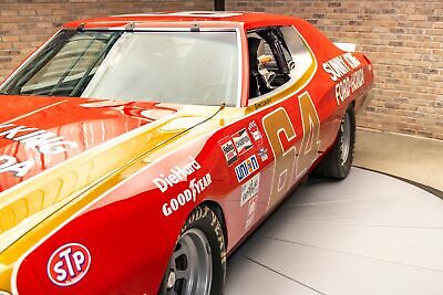 Ford-Torino-Coupe-1976-Red-Black-425-14