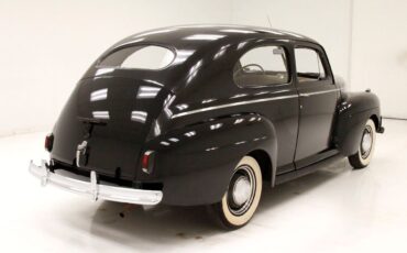 Ford-Tudor-Berline-1941-Black-Tan-77541-4