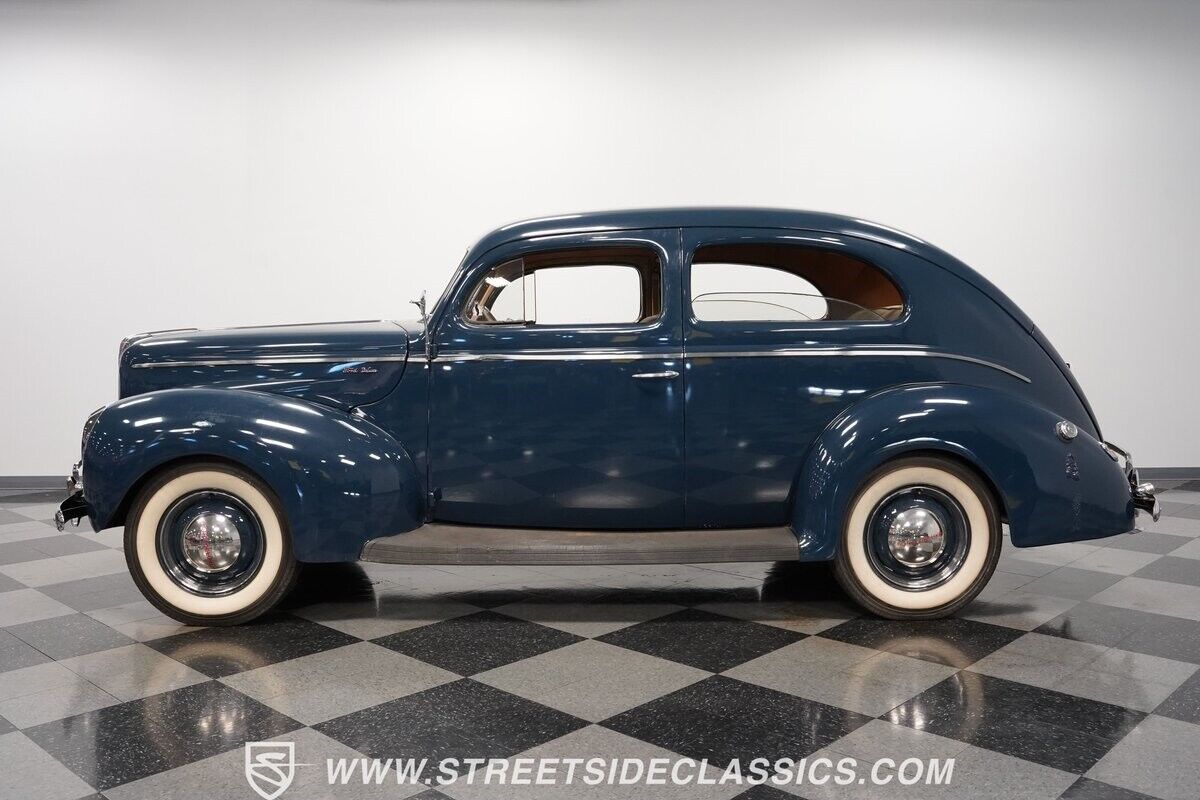 Ford-Tudor-Coupe-1940-Blue-Beige-0-2