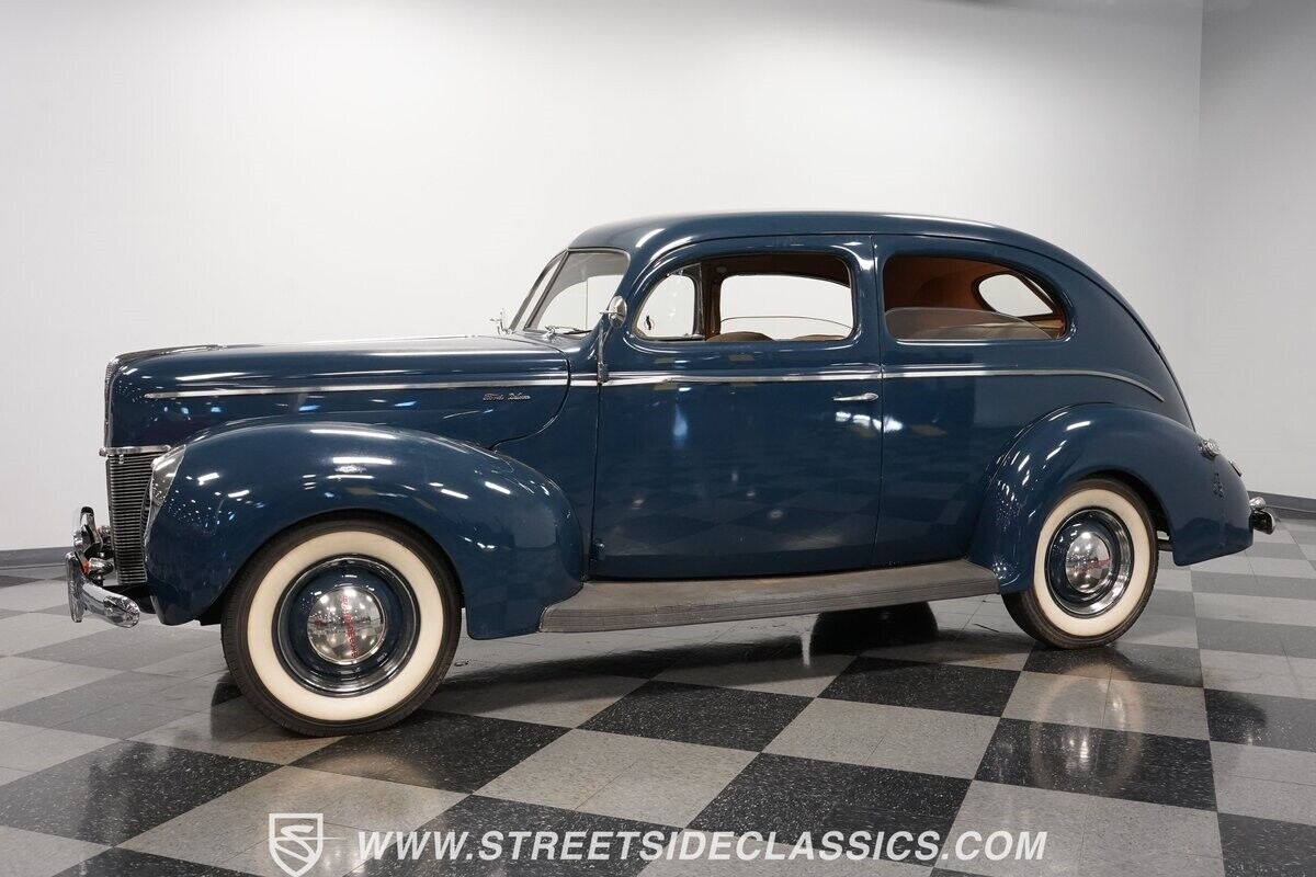 Ford-Tudor-Coupe-1940-Blue-Beige-0-6