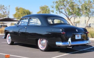 Ford-Tudor-deluxe-1951-black-97701-9