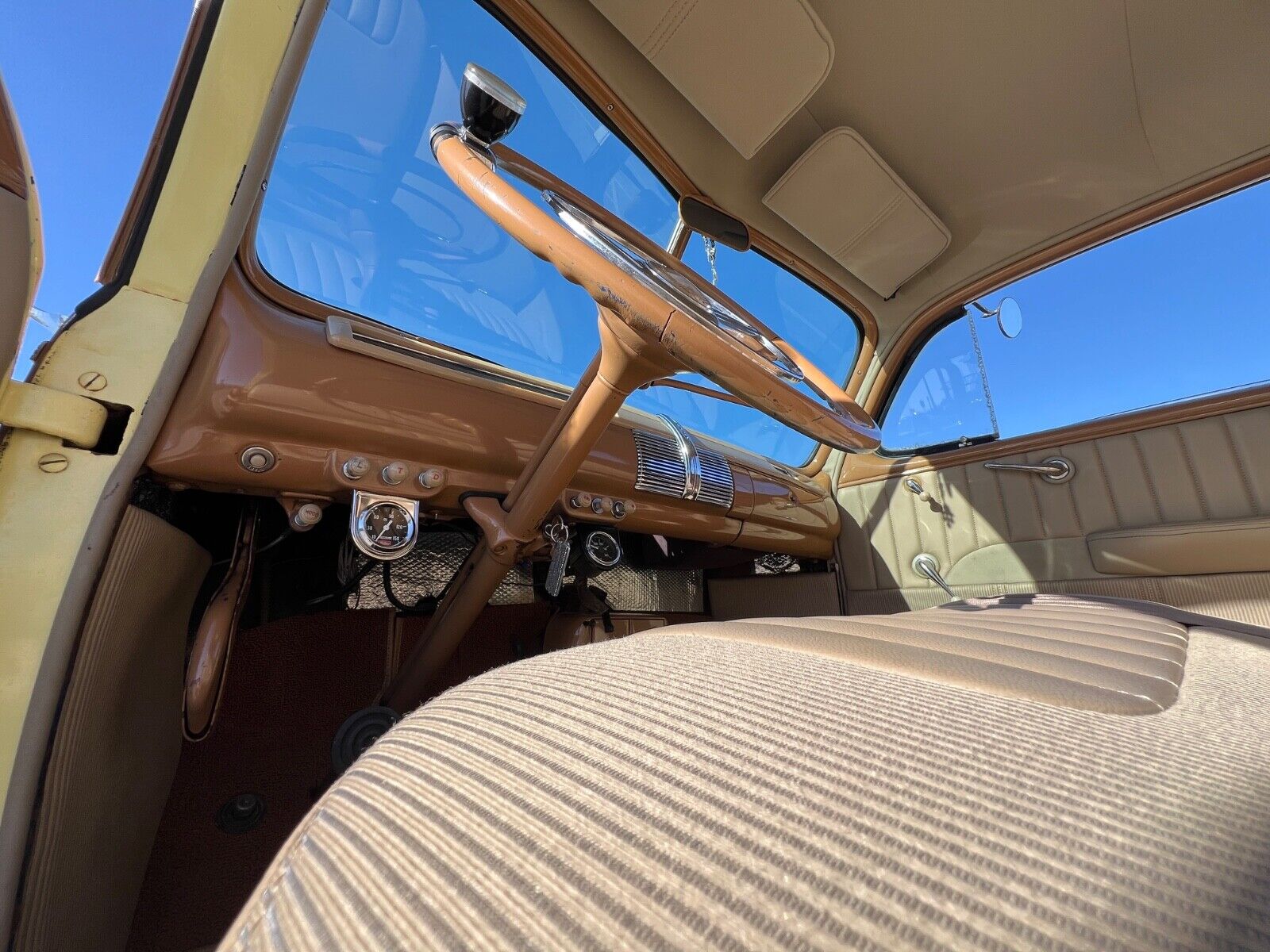 Ford-V-8-Berline-1941-BlackTan-Cream-805-4