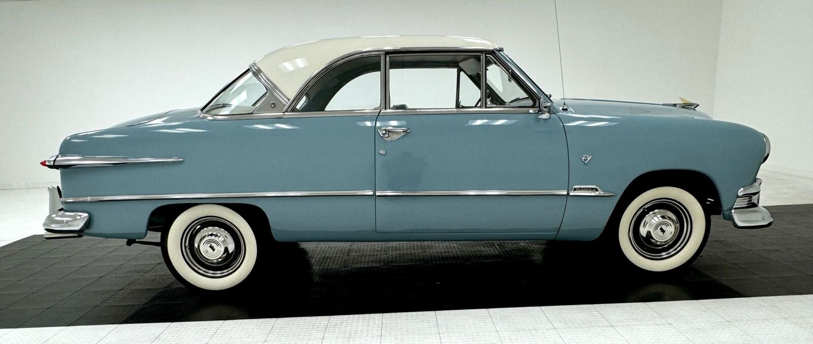 Ford-Victoria-1951-Blue-Blue-149286-5