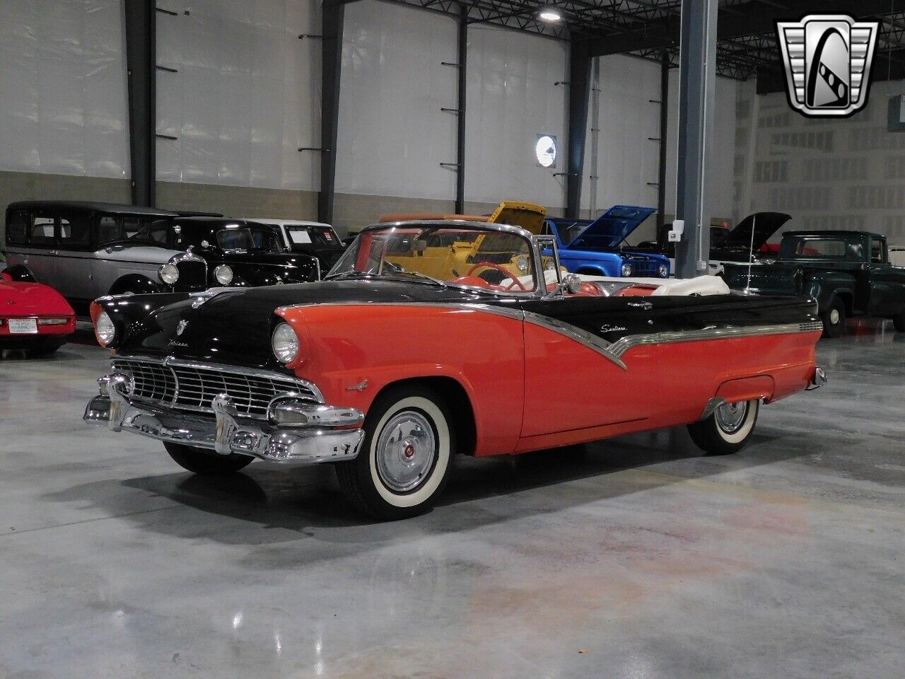 Ford-Victoria-Cabriolet-1956-Black-White-124283-2