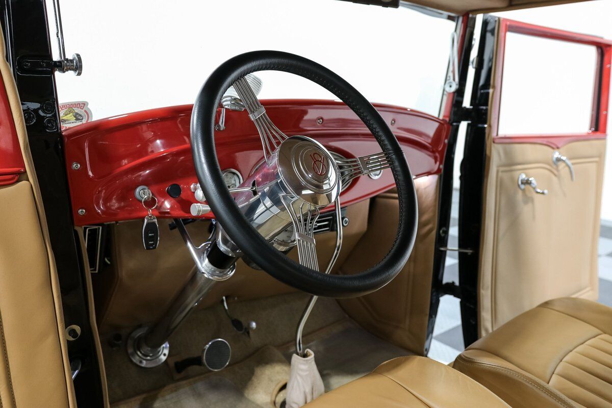 Ford-Victoria-Coupe-1930-Black-Tan-4057-15