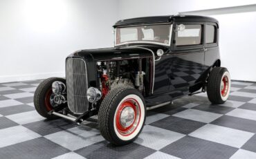 Ford-Victoria-Coupe-1930-Black-Tan-4057-2