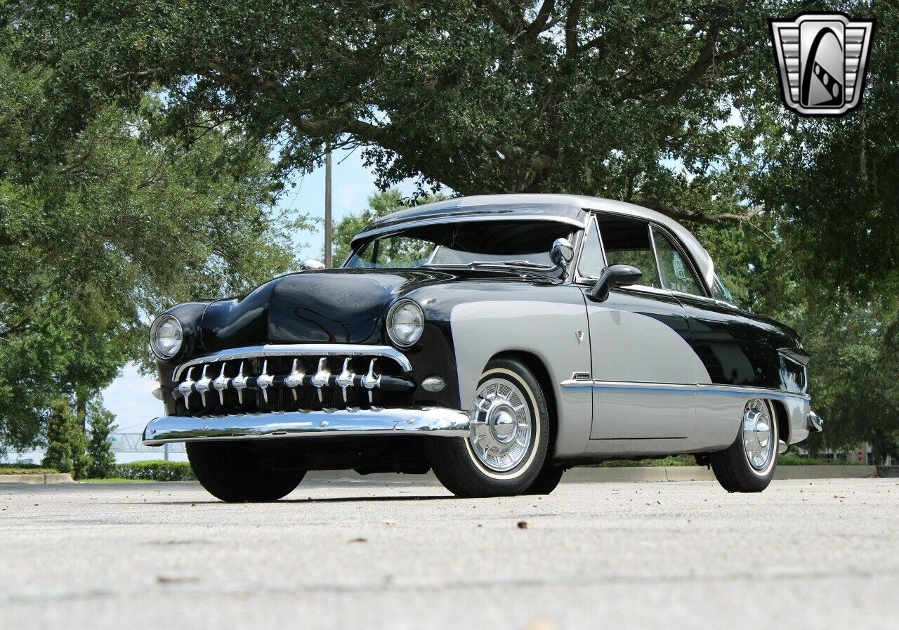 Ford-Victoria-Coupe-1951-Black-Black-62114-2