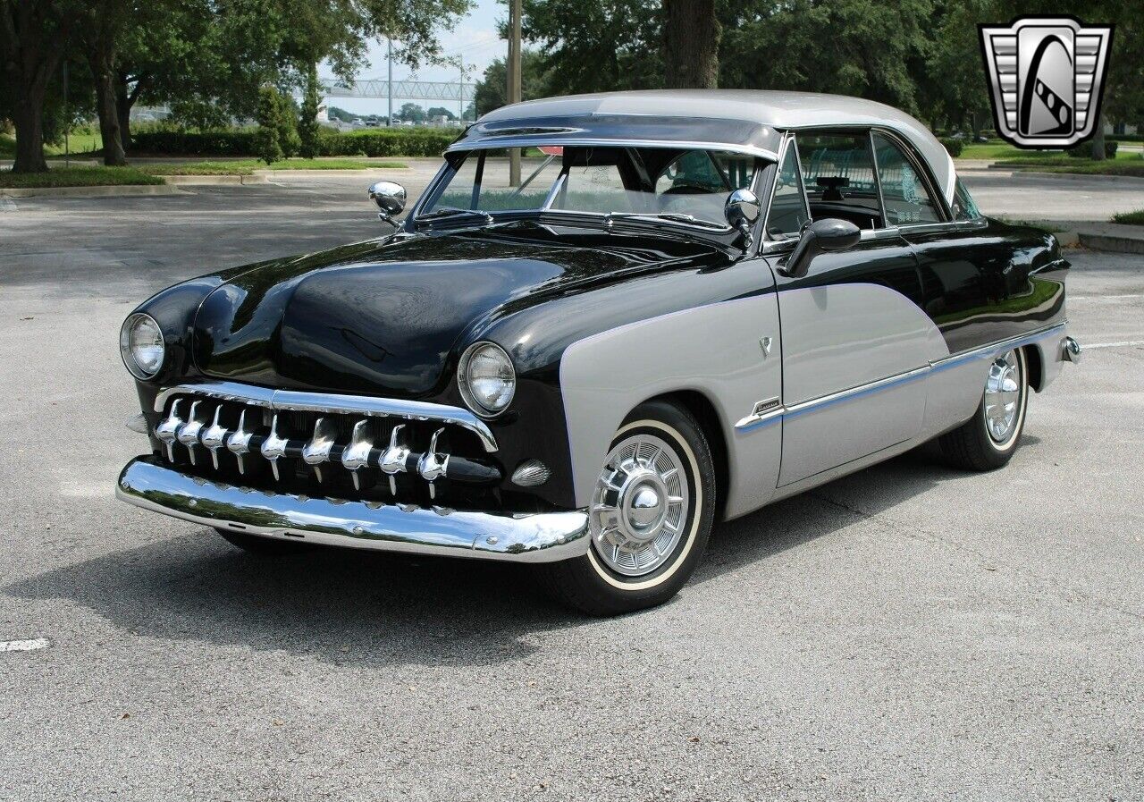 Ford-Victoria-Coupe-1951-Black-Black-62114-4