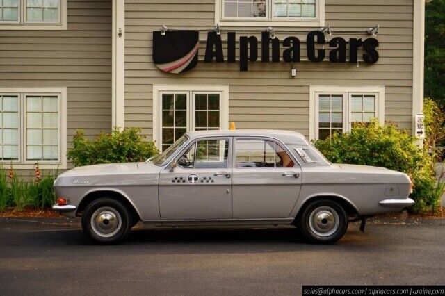 GAZ-Volga-GAZ-M24-Berline-1976-Gray-Red-95484-3