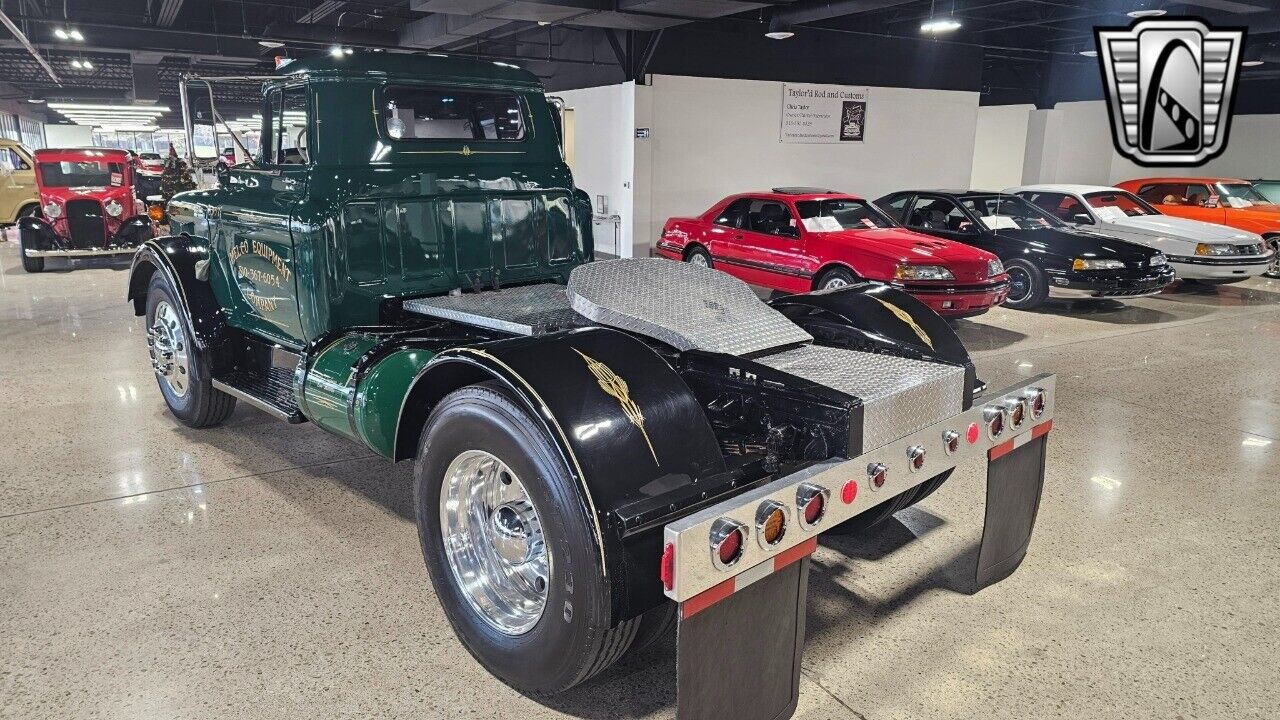 GMC-630-Cabriolet-1957-Green-Black-142018-3