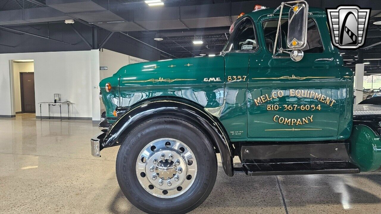 GMC-630-Cabriolet-1957-Green-Black-142018-7