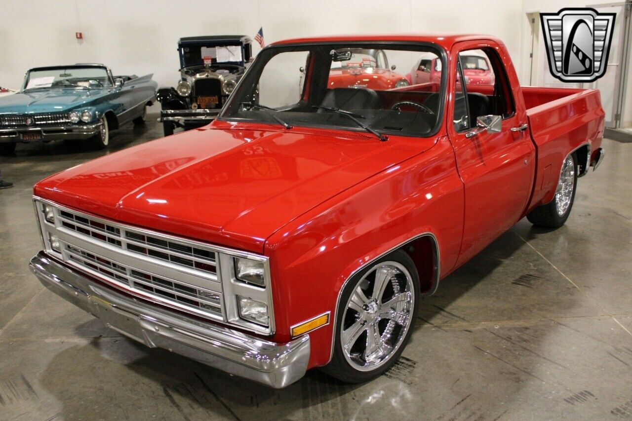 GMC-C-K-Pickup-1986-Red-Black-49729-3