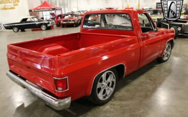 GMC-C-K-Pickup-1986-Red-Black-49729-4