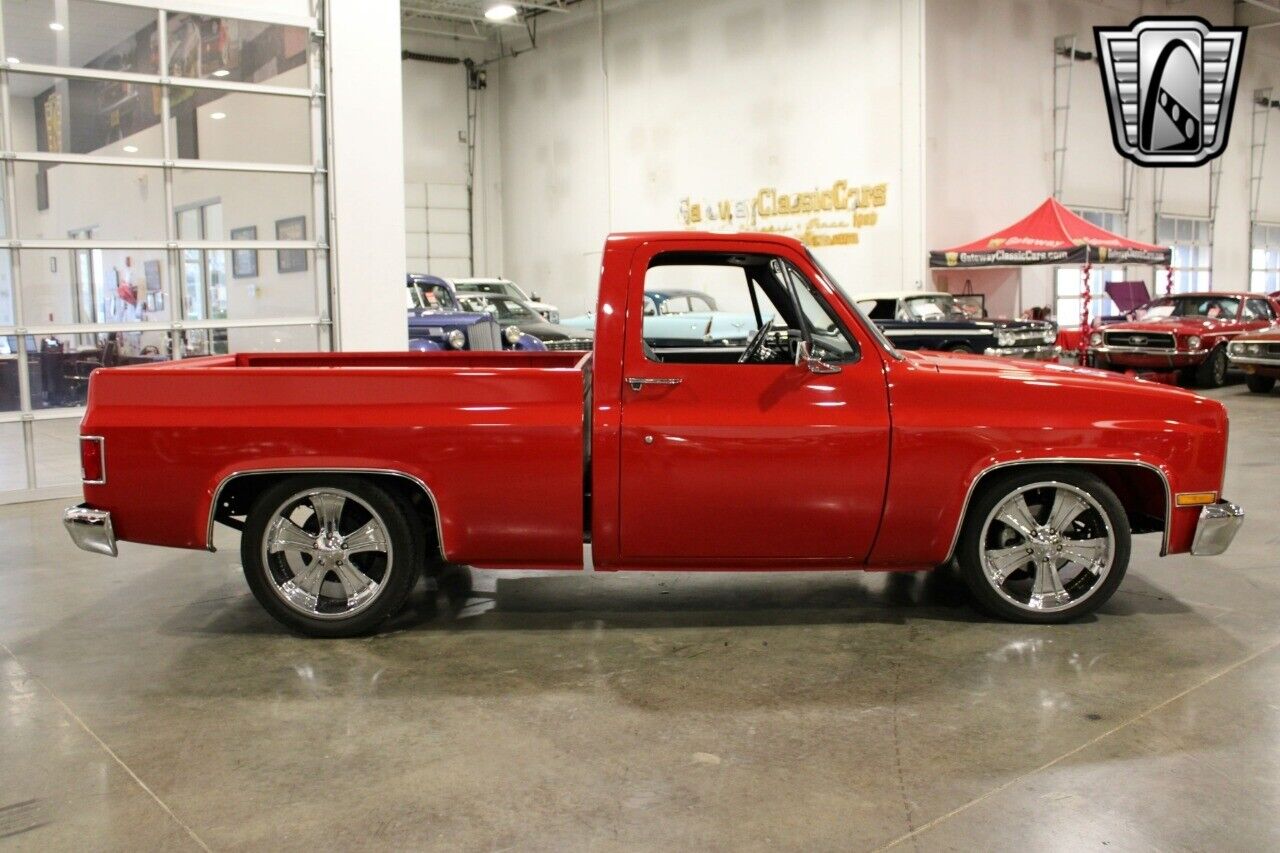 GMC-C-K-Pickup-1986-Red-Black-49729-6