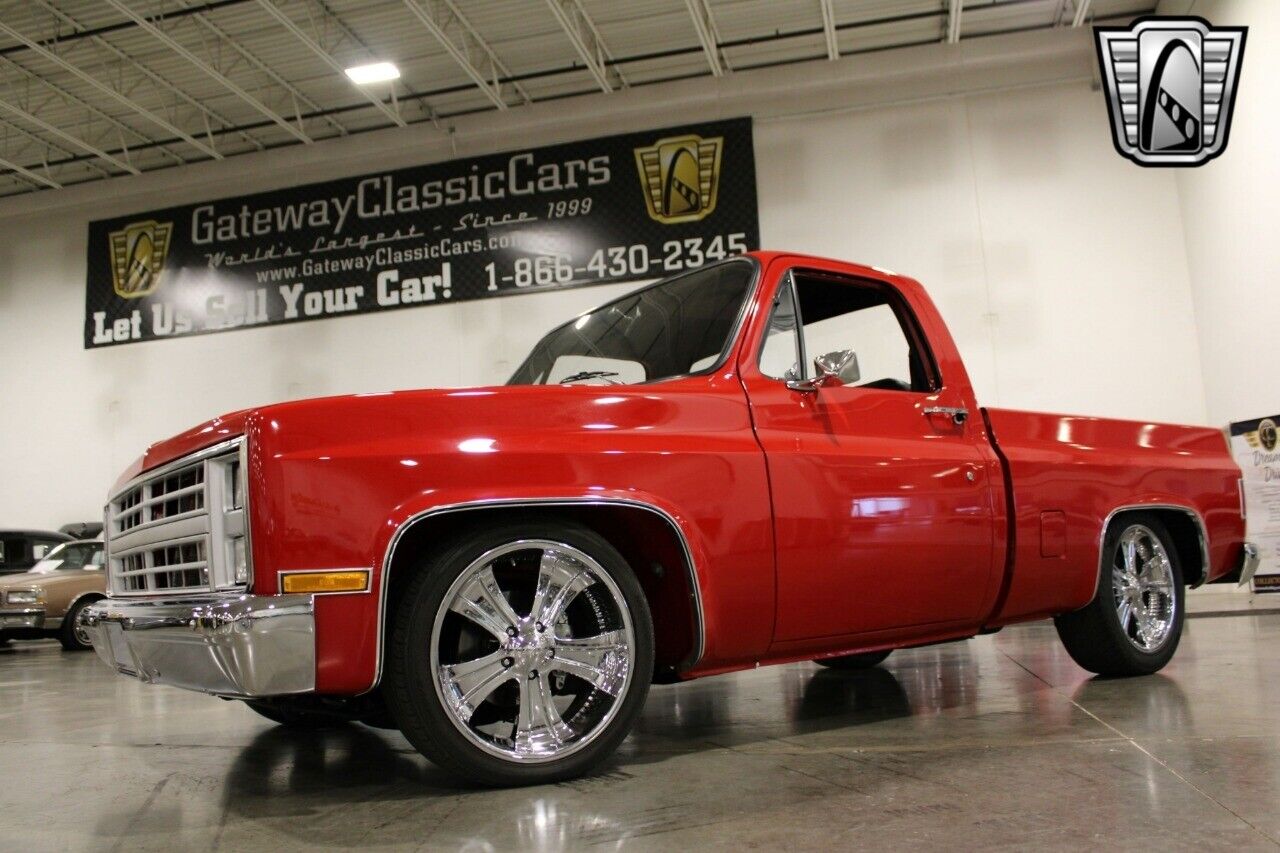 GMC-C-K-Pickup-1986-Red-Black-49729-7