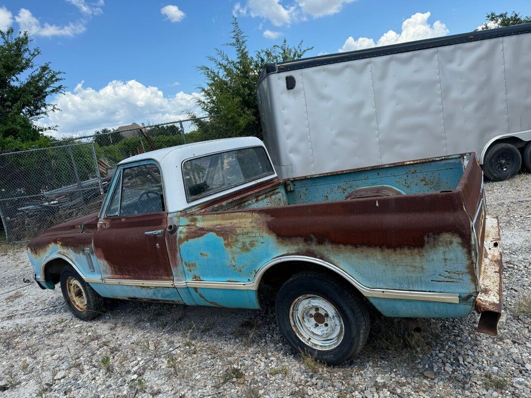 GMC-C10-1967-Turquoise-Silver-99999-2