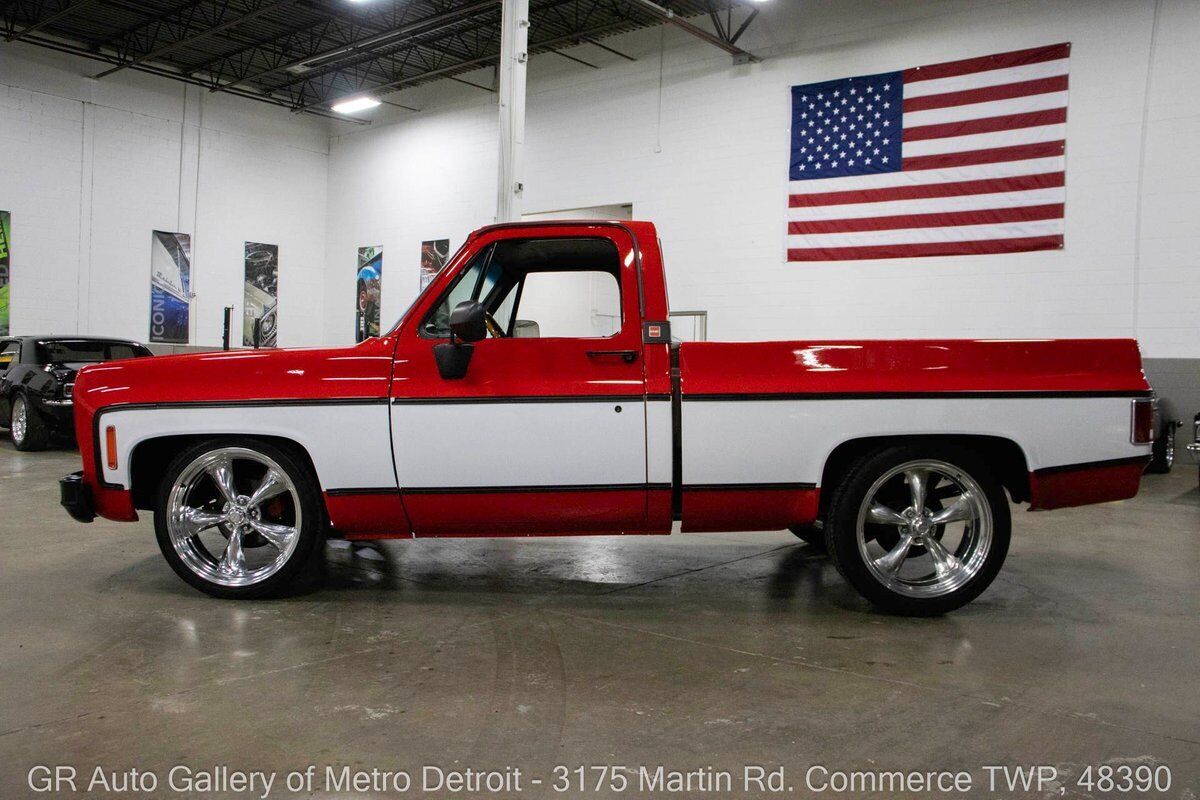 GMC-C10-1975-Red-Black-109-2