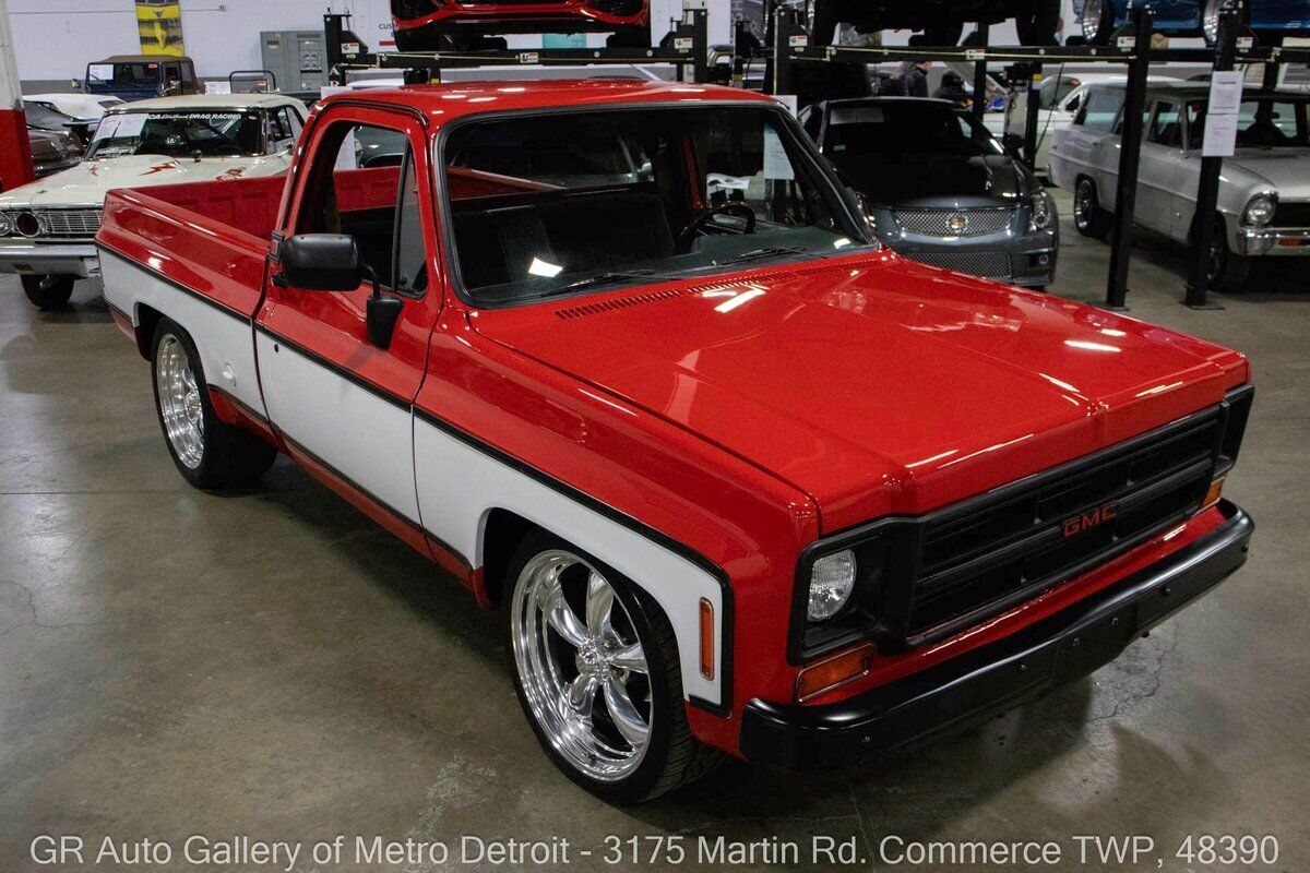 GMC-C10-1975-Red-Black-109-8