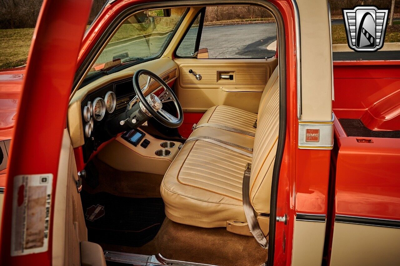 GMC-C1500-1977-Orange-Tan-4307-10