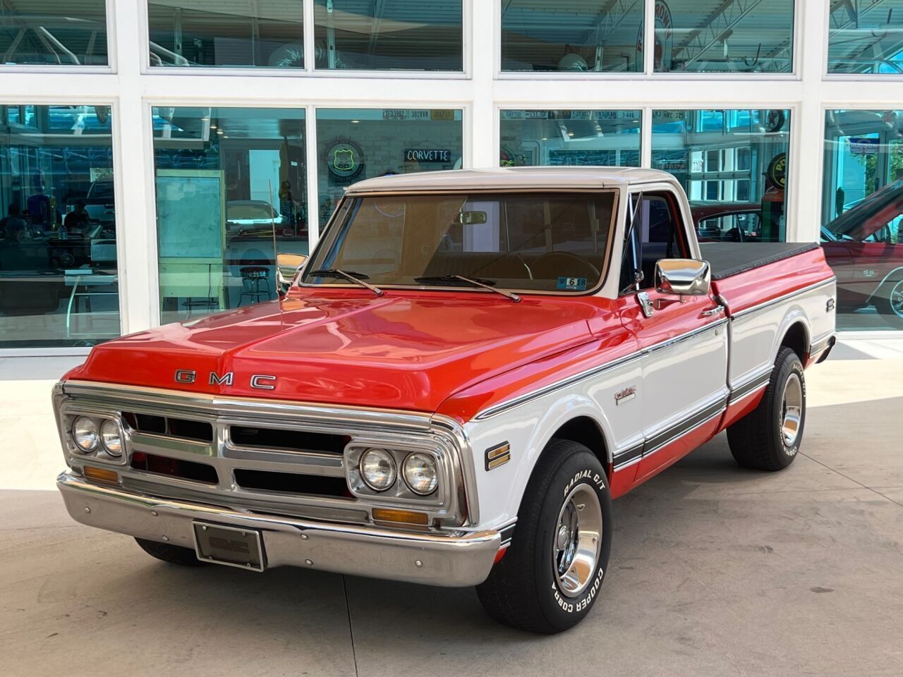 GMC-CK-1500-Series-Pickup-1970-Orange-Black-90553-1