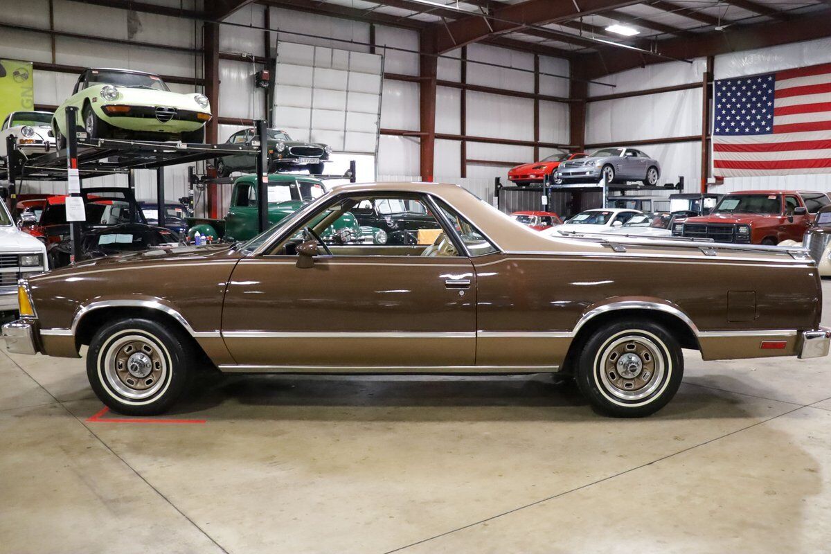 GMC-Caballero-Pickup-1981-Camel-Beige-Tan-187645-3