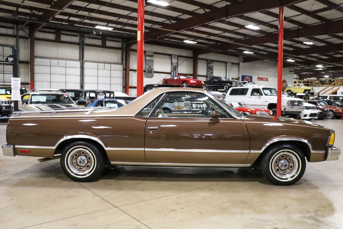 GMC-Caballero-Pickup-1981-Camel-Beige-Tan-187645-9