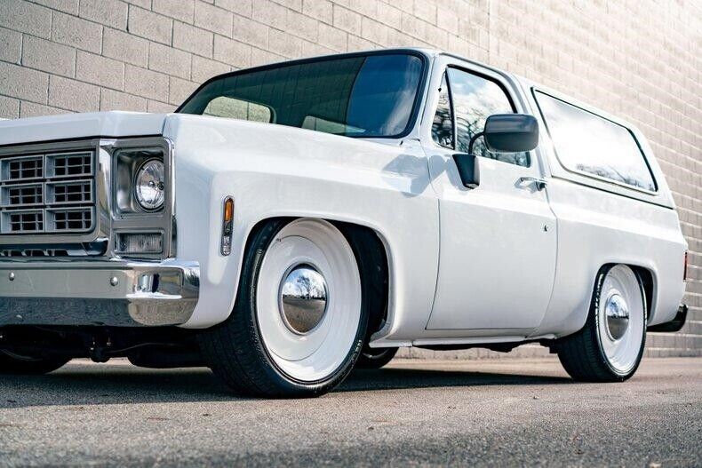 GMC-Jimmy-1979-White-Gray-324264-6