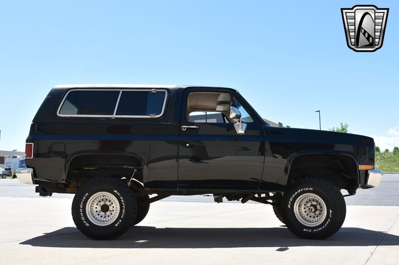 GMC-Jimmy-Pickup-1983-Black-Tan-77831-7