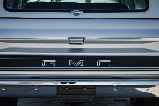 GMC-Jimmy-SUV-1971-Silver-Black-1790-28