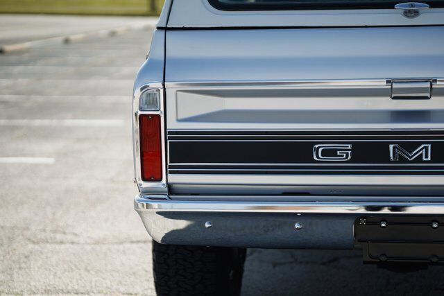 GMC-Jimmy-SUV-1971-Silver-Black-1790-30