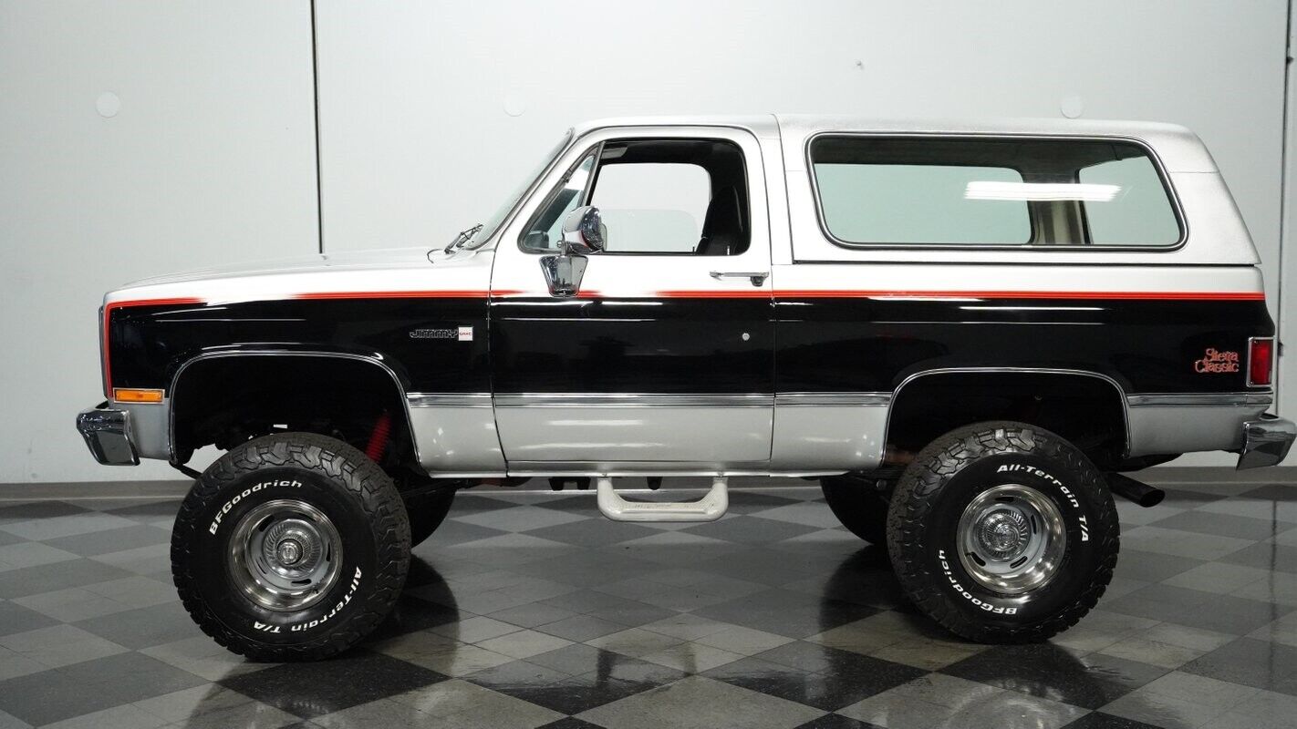 GMC-Jimmy-SUV-1985-Silver-Black-5704-2