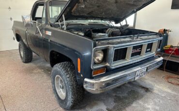 GMC K10 Pickup  year1}