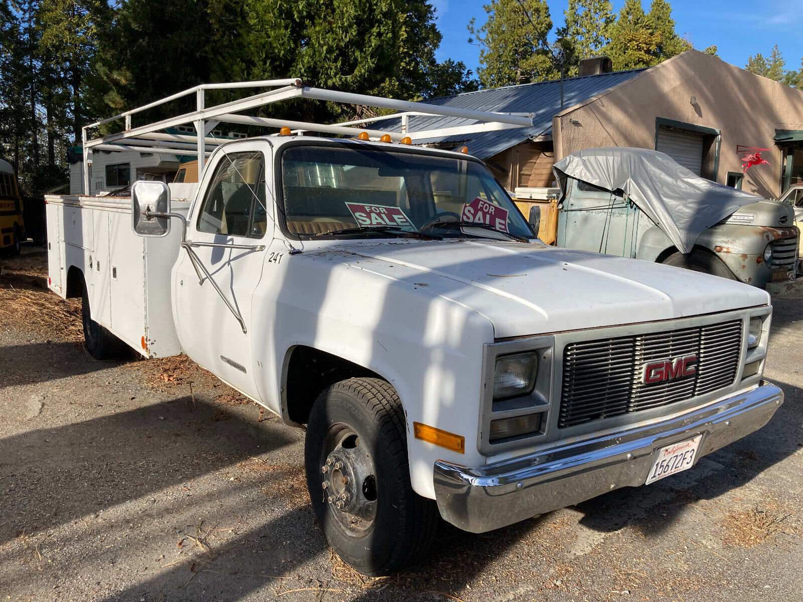 GMC-Other-1989-White-Tan-233355-2