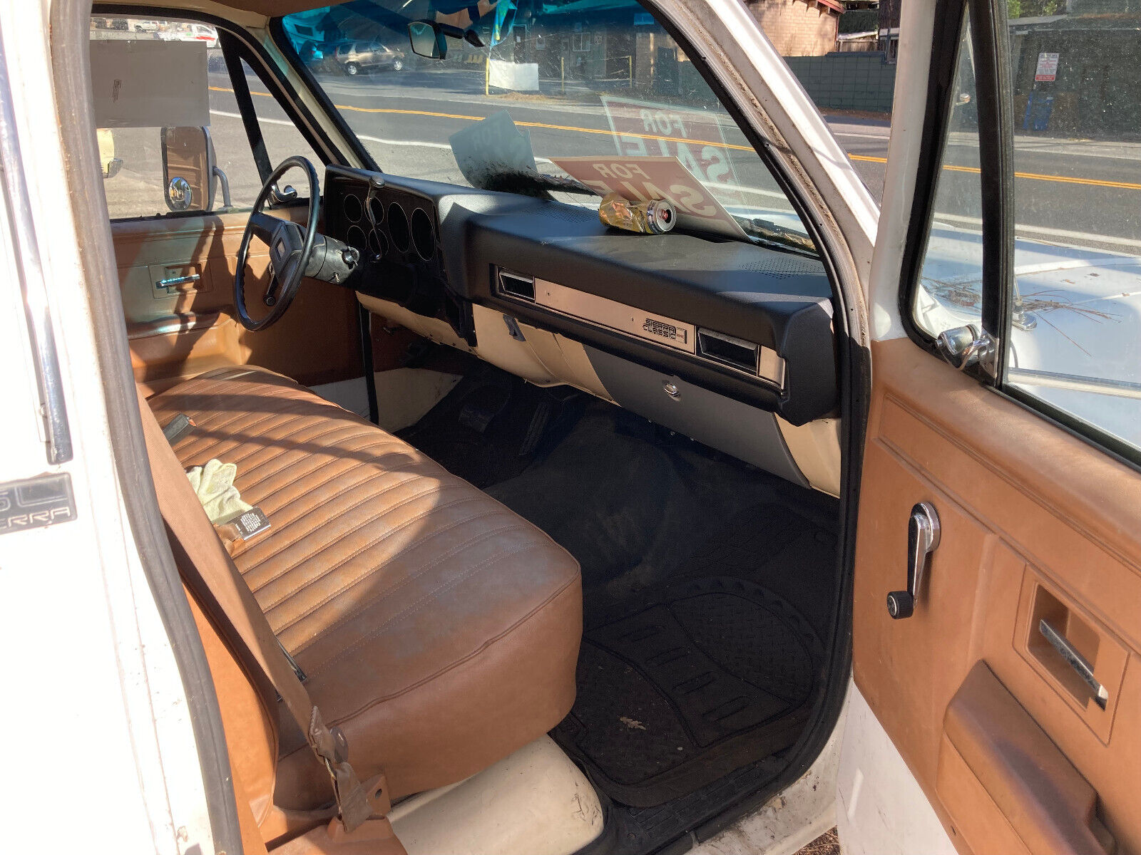 GMC-Other-1989-White-Tan-233355-6