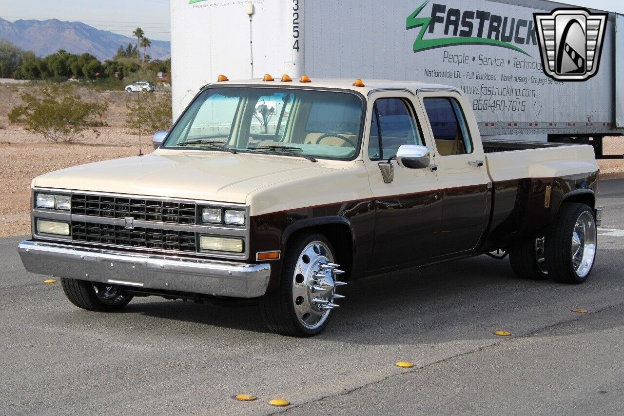 GMC-R-Conventional-1989-Red-Tan-44239-3