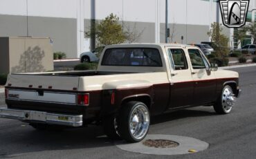 GMC-R-Conventional-1989-Red-Tan-44239-9