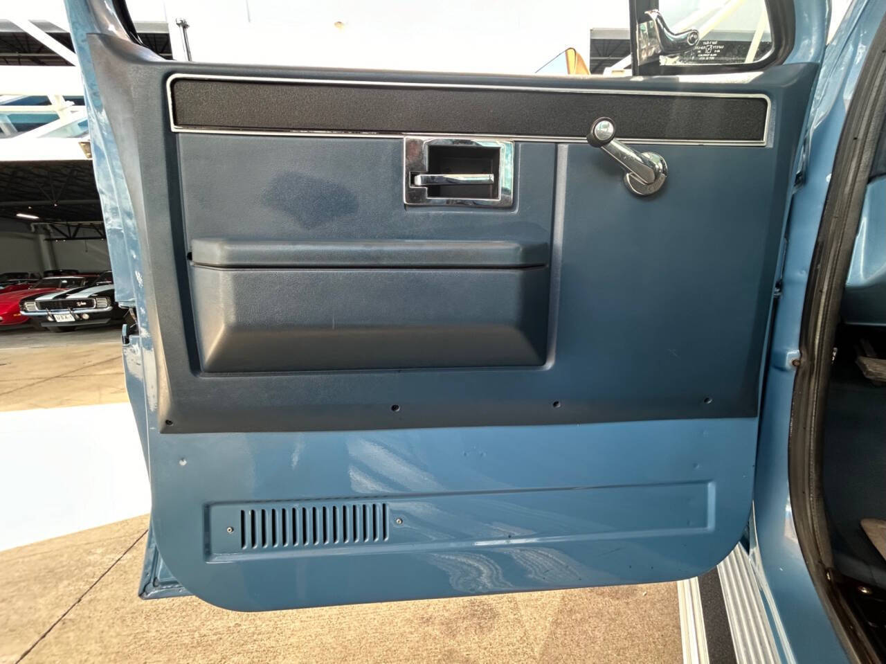 GMC-RV-2500-Series-Pickup-1987-Blue-Blue-156544-11