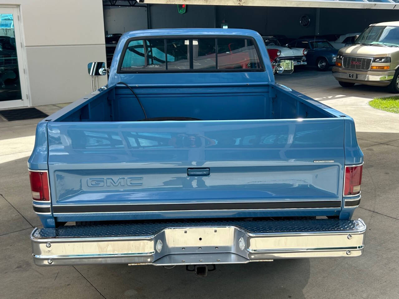 GMC-RV-2500-Series-Pickup-1987-Blue-Blue-156544-5