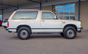 GMC-S-15-Jimmy-1986-Beige-Beige-191887-5