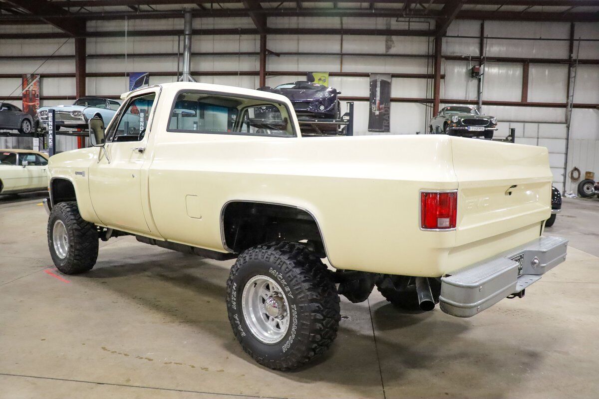 GMC-Sierra-1500-Pickup-1981-Cream-Brown-0-5