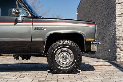 GMC-Sierra-1500-Pickup-1986-Silver-Black-83895-15