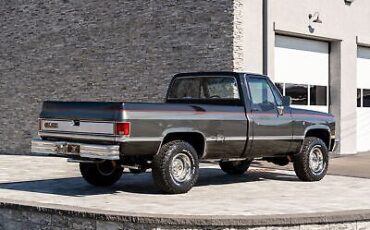 GMC-Sierra-1500-Pickup-1986-Silver-Black-83895-18