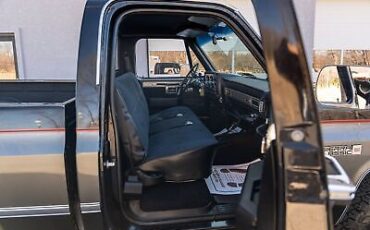 GMC-Sierra-1500-Pickup-1986-Silver-Black-83895-37