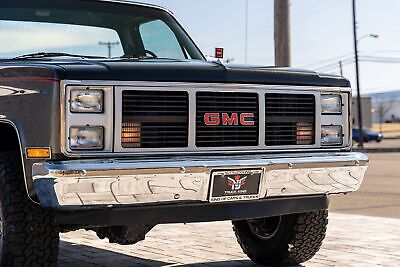 GMC-Sierra-1500-Pickup-1986-Silver-Black-83895-8