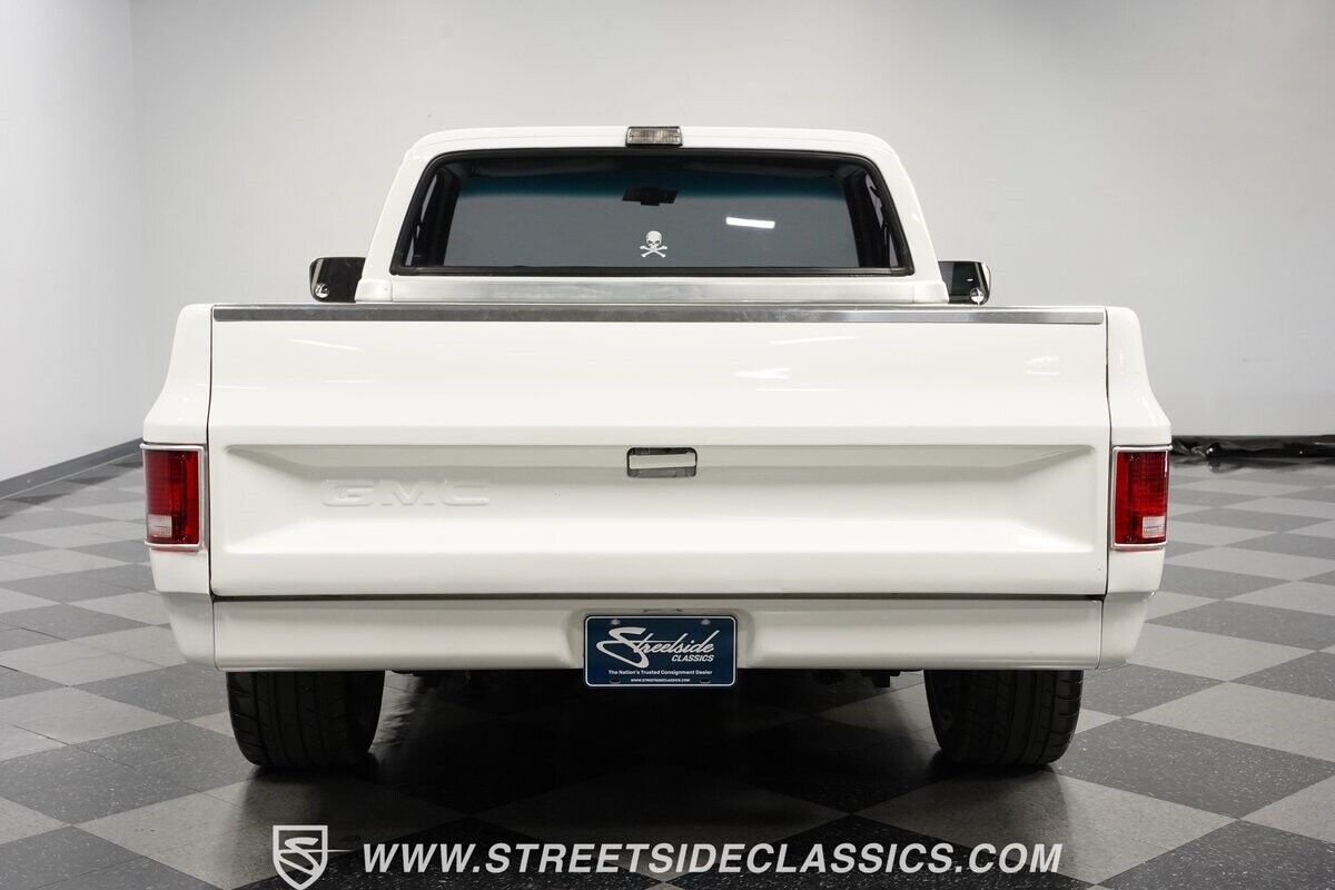 GMC-Sierra-1500-Pickup-1986-White-Blue-70021-10