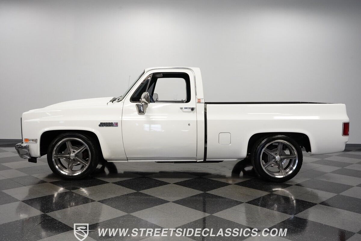 GMC-Sierra-1500-Pickup-1986-White-Blue-70021-2