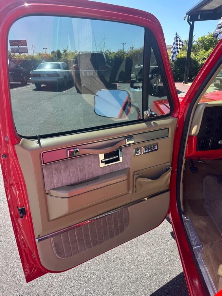 GMC-Sierra-1500-Pickup-1987-Red-Tan-146392-14